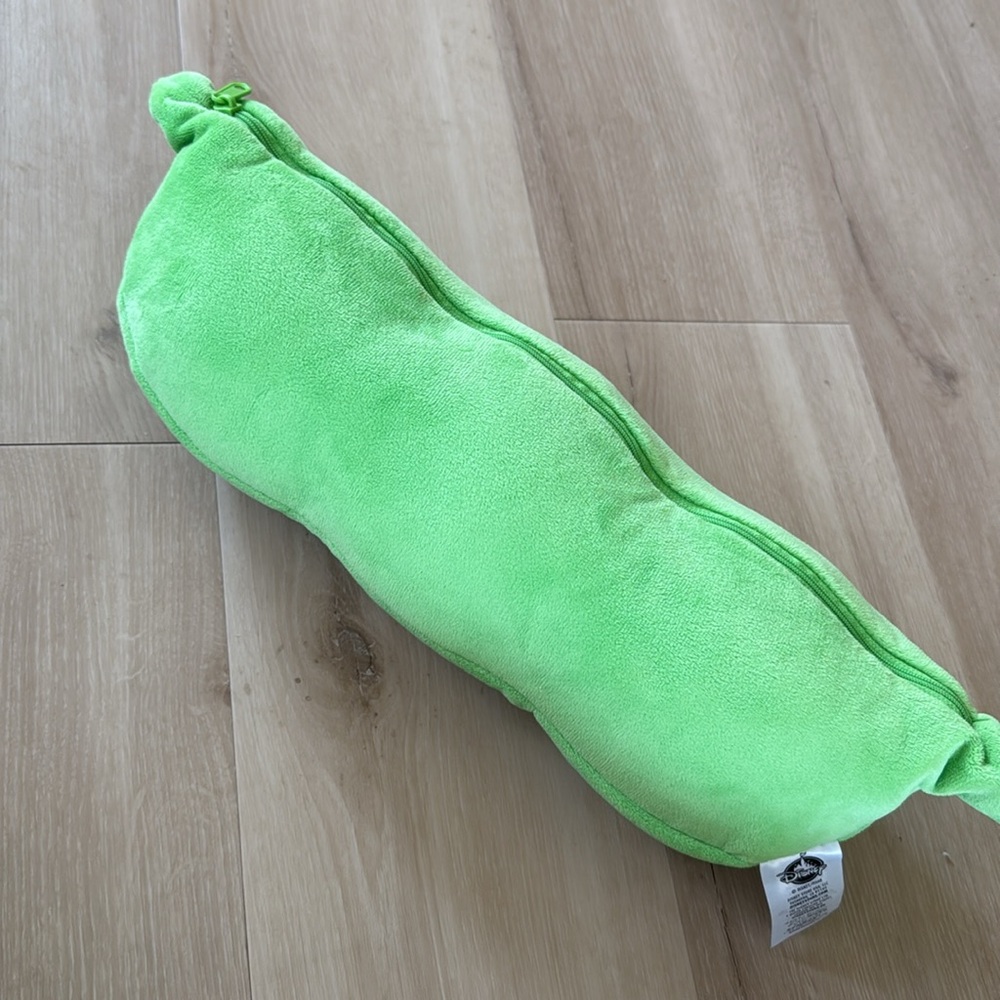 Disney Green Plush Toy Three Peas in a Pod ** LIKE NEW - Picture 6 of 10